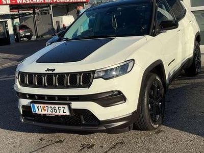 Weiß Gebraucht 2022 Jeep Compass SUV | € 35.000