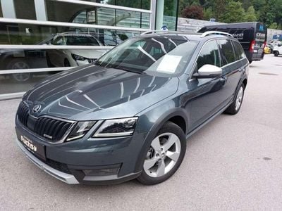 Grau Gebraucht 2019 Skoda Octavia Scout Kombi | € 23.900