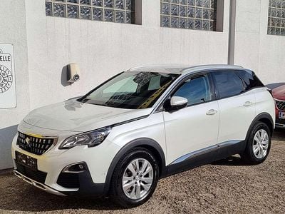 Weiß Gebraucht 2017 Peugeot 3008 Allure SUV | € 19.970