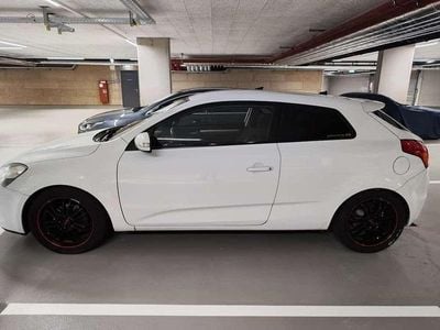 Weiß Gebraucht 2010 Kia ProCeed Active Kleinwagen | € 2.490