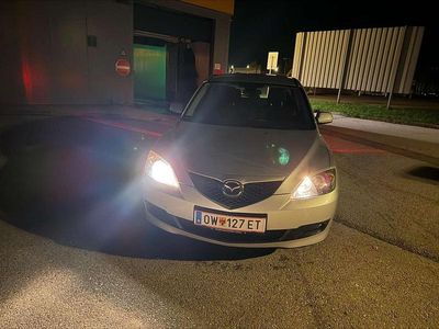Grau Gebraucht 2007 Mazda 3 Inclusive Limousine | € 2.750 (Teuer)