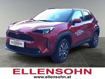 Rot Neu 2025 Toyota Yaris Hybrid Active Kleinwagen | € 29.490