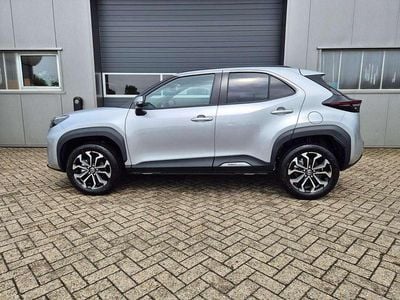 Silber Neu 2025 Toyota Yaris Cross SUV | € 29.993 (Fairer Preis)
