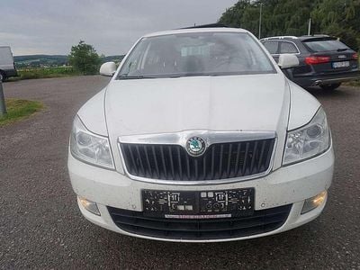Weiß Gebraucht 2011 Skoda Octavia Elegance Limousine | € 3.190