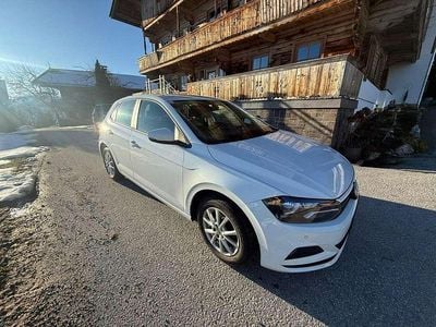 Gebraucht VW Polo 80 PS (58 kW) 2019 Weiß Kleinwagen