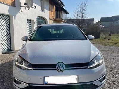 Gebraucht VW Golf VII Comfortline 150 PS (110 kW) 2019 Kombi
