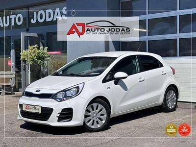 Weiß Gebraucht 2015 Kia Rio Limousine | € 8.000 (Teuer)