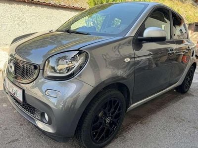 Silber Gebraucht 2022 Smart ForFour Electric Drive Limousine | € 13.800