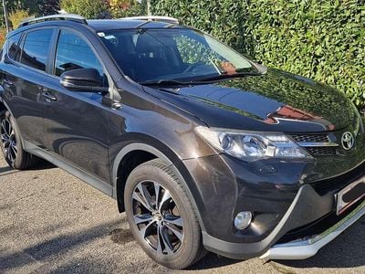 Braun Gebraucht 2015 Toyota RAV4 Design SUV | € 15.000 (Fairer Preis)