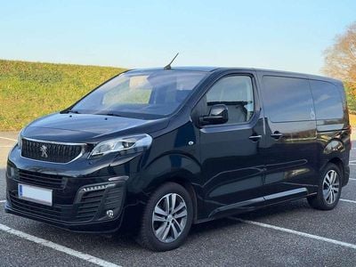 Schwarz Gebraucht 2022 Peugeot Traveller Business-Line Van / Kleinbus | € 49.000