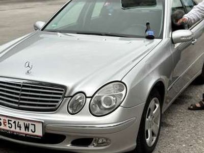 Mercedes E200