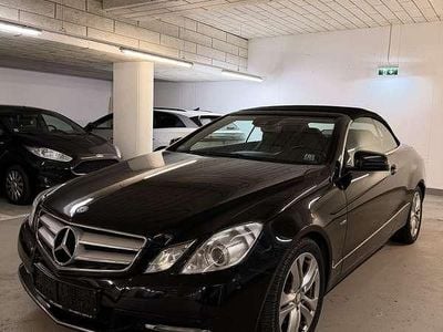Schwarz Gebraucht 2011 Mercedes E250 Cabrio | € 9.900