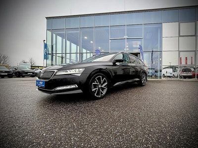 gebraucht Skoda Superb Kombi 2,0 TDI 4×4 Style DSG FRONTSCHEIBENHEIZUNG/PANORAMADACH/RÜCKFAHRKAMERA