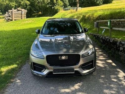 Grau Gebraucht 2018 Jaguar F-Pace R-Sport SUV | € 28.500 (Etwas zu teuer)