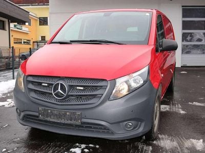 Rot Gebraucht 2018 Mercedes Vito Kombi | € 7.490 (Teuer)