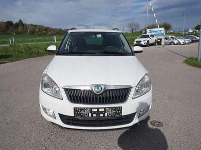 Weiß Gebraucht 2013 Skoda Fabia Family Kleinwagen | € 3.390 (Fairer Preis)