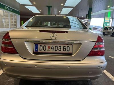 Gebraucht 2003 Mercedes E220 Classic Limousine | € 7.000 (Etwas zu teuer)