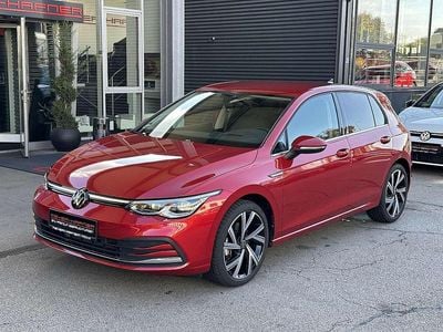 Rot Gebraucht 2024 VW Golf VIII Style Limousine | € 31.990 (Teuer)