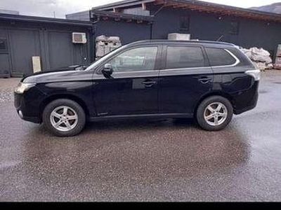 Gebraucht Mitsubishi Outlander Motion 177 PS (130 kW) 2013 Schwarz SUV