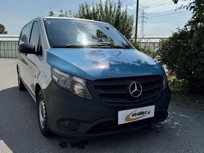 Gebraucht Mercedes Vito 114 PS (83 kW) 2019 Grau Van