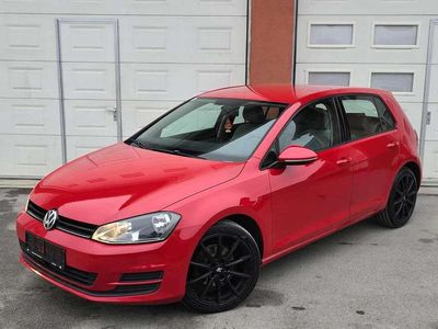 Rot Gebraucht 2013 VW Golf VII Comfortline Limousine | € 8.799 (Fairer Preis)