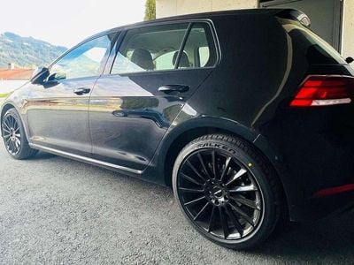 Schwarz Gebraucht 2017 VW Golf VII Kleinwagen | € 10.880 (Superpreis)