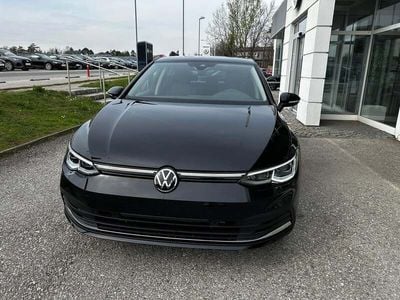 Gebraucht VW Golf VIII Style 131 PS (96 kW) 2024 Schwarz  metallicperleffektno Limousine