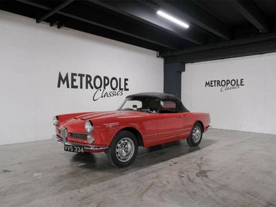 Rot Gebraucht 1960 Alfa Romeo 2000 Cabrio | € 99.500