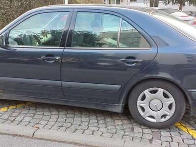 gebraucht Mercedes E220 Avantgarde CDI