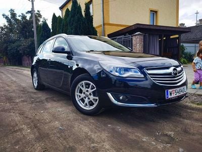 Schwarz Gebraucht 2015 Opel Insignia Kombi | € 7.300 (Etwas zu teuer)