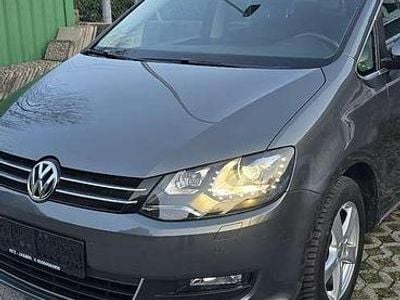 Grau Gebraucht 2015 VW Sharan Van / Kleinbus | € 14.300 (Superpreis)