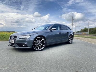 Grau Gebraucht 2013 Audi A4 Kombi | € 12.000 (Teuer)