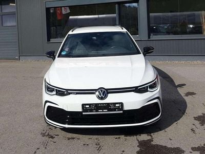 Weiß Gebraucht 2022 VW Golf VIII R-line Kombi | € 26.990 (Fairer Preis)