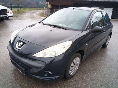 Grau Gebraucht 2011 Peugeot 206+ Kleinwagen | € 2.200