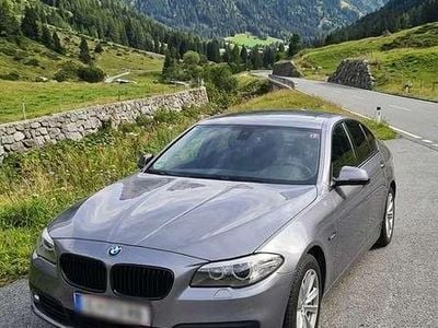 Gebraucht BMW 520 190 PS (139 kW) 2015 Grau Limousine