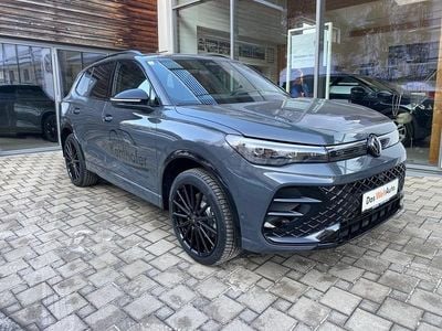 Mittelgrau metallic Neu 2025 VW Tiguan Sport SUV | € 58.900 (Fairer Preis)