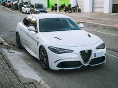 Weiß Gebraucht 2017 Alfa Romeo Giulia Quadrifoglio Limousine | € 65.000