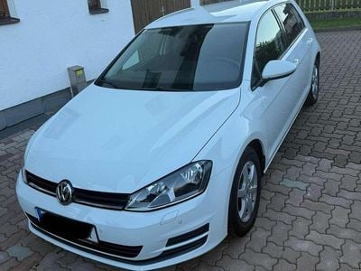 Weiß Gebraucht 2013 VW Golf VII Trendline Limousine | € 8.800 (Fairer Preis)