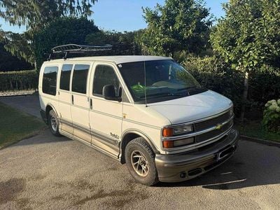 Weiß Gebraucht 2002 Chevrolet Express Van / Kleinbus | € 18.000