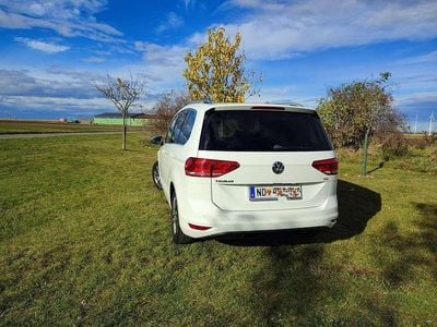 Weiß Gebraucht 2016 VW Touran Comfortline Van / Kleinbus | € 18.900 (Fairer Preis)