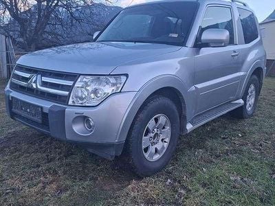 Gebraucht Mitsubishi Pajero Intense 170 PS (125 kW) 2007 Silber SUV