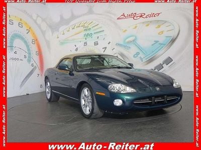 Grün metallic Gebraucht 2002 Jaguar XK8 Cabrio | € 17.980