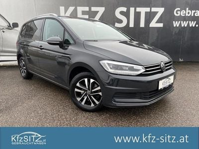Grau Gebraucht 2020 VW Touran United Van / Kleinbus | € 23.980 (Fairer Preis)