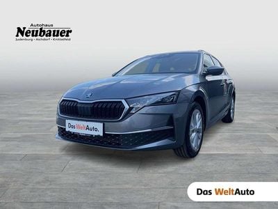 Mittelgrau metallic Gebraucht 2024 Skoda Octavia Selection Kombi | € 32.900 (Etwas zu teuer)