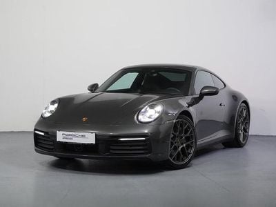 Mittelgrau metallic Gebraucht 2024 Porsche 911 Carrera 4 Coupé | € 171.911 (Teuer)