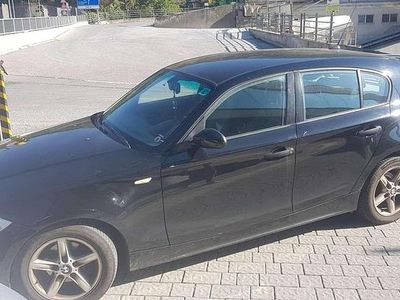 Schwarz Gebraucht 2007 BMW 118 Kleinwagen | € 1.800