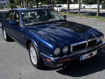 Dunkelblau Gebraucht 1997 Jaguar XJ6 Limousine | € 11.500