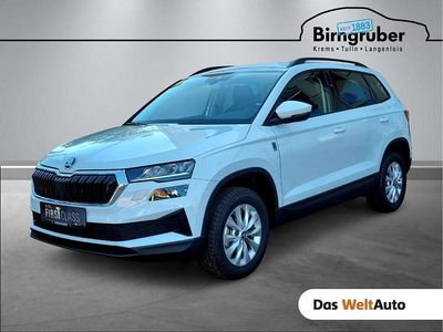 Weiss metallic Neu 2025 Skoda Karoq Selection SUV | € 27.970 (Guter Preis)