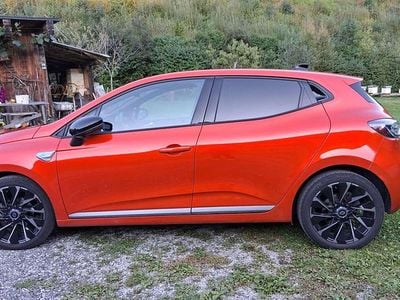 Orange Gebraucht 2024 Renault Clio V Esprit Alpine Limousine | € 19.500 (Teuer)
