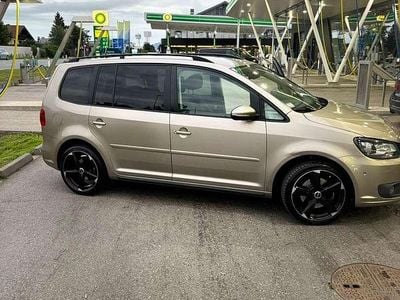 Beige Gebraucht 2014 VW Touran Comfortline Van / Kleinbus | € 10.500 (Guter Preis)